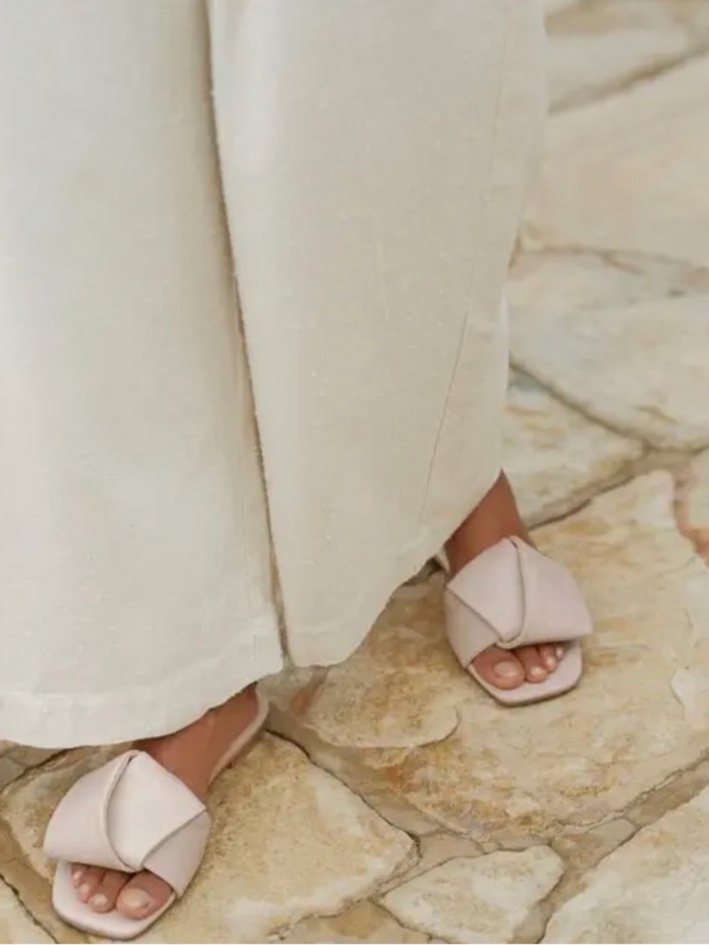 Jenni Kayne Dani Slide Sandals Beige Leather Minimalist  Size 39 Quiet Luxury
